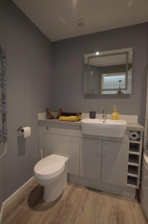 Elouera, 21 Isis * South Cerney